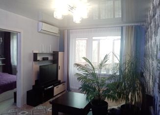 Продаю 4-ком. квартиру, 58 м2, посёлок Ждановский, Школьная улица, 31