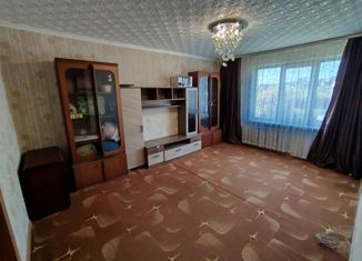 Продажа 4-комнатной квартиры, 68 м2, село Октябрьский, село Октябрьский, 14