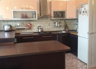 Продам 3-комнатную квартиру, 59 м2, Екатеринбург, проспект Космонавтов, 81, метро Проспект Космонавтов