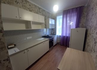 Продаю двухкомнатную квартиру, 45.7 м2, село Большая Брембола, улица Строителей, 6