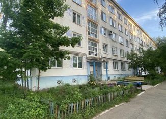 Продаю двухкомнатную квартиру, 42 м2, Чайковский, улица Карла Маркса, 2