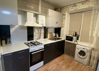 Аренда трехкомнатной квартиры, 60 м2, Новочеркасск, улица Калинина, 73