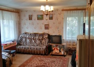 Продается 1-комнатная квартира, 45 м2, Балаково, улица Комарова, 130