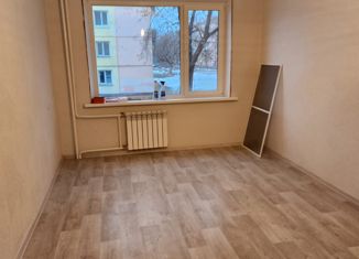 Продаю комнату, 43 м2, Заринск, улица 25 Партсъезда, 14