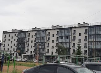 Продается трехкомнатная квартира, 62 м2, поселок городского типа Актюбинский, улица Комарова, 22