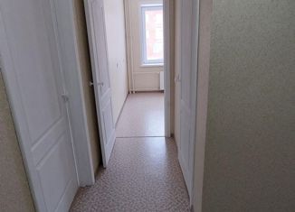 Продаю 1-ком. квартиру, 32.2 м2, Кудымкар, улица Топоркова, 2