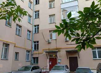 Трехкомнатная квартира на продажу, 66.2 м2, Москва, улица Максимова, 6, улица Максимова