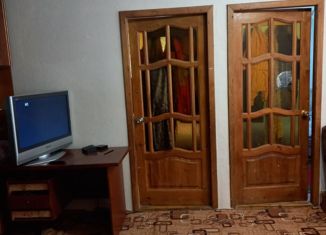 Продам 4-комнатную квартиру, 58.4 м2, Нижний Новгород, улица Ефремова, 7, улица Ефремова
