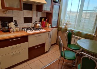 Продается 2-комнатная квартира, 46 м2, Луховицы, улица Островского, 3
