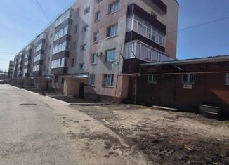 3-комнатная квартира на продажу, 63.9 м2, Янаул, улица Ленина, 10