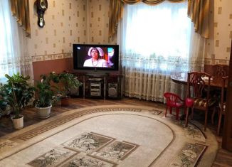 Продаю дом, 175 м2, посёлок городского типа Медведево, улица Мосолова, 17