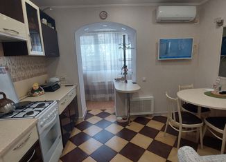 Продаю 3-комнатную квартиру, 73.1 м2, Астрахань, улица Куликова, 64к1, Кировский район