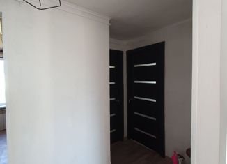 3-комнатная квартира на продажу, 51 м2, рабочий посёлок Искателей, улица Ардалина, 10А