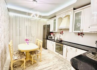 Продается 2-ком. квартира, 73.4 м2, Казань, улица Адоратского, 3А, ЖК Серебряный каскад