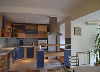 Продаю 3-комнатную квартиру, 116.5 м2, Нижний Новгород, улица Звездинка, 3А, улица Звездинка