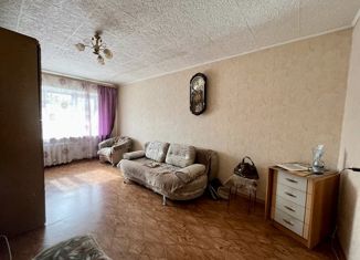 Продаю 2-ком. квартиру, 42.9 м2, поселок городского типа Солнечный, улица Ленина, 22