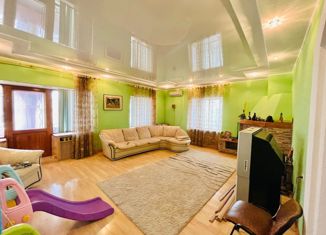 Продам дом, 357 м2, посёлок городского типа Лучегорск