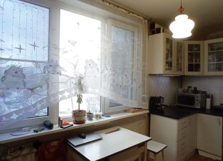 Продажа 4-комнатной квартиры, 79 м2, Санкт-Петербург, улица Дыбенко, 11к1, метро Улица Дыбенко