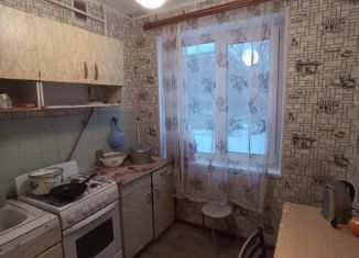 Продается 4-комнатная квартира, 64 м2, Челябинская область, Верхне-Трактовая улица, 5