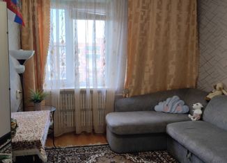 Продажа четырехкомнатной квартиры, 80 м2, поселок городского типа Афипский, улица 50 лет Октября, 34