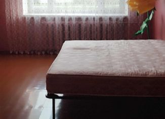 Продам 3-комнатную квартиру, 64 м2, Челябинская область, улица Калмыкова, 8