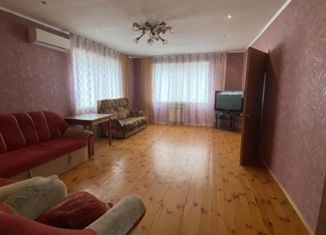 Продам дом, 138 м2, Троицк, улица имени С.М. Цвиллинга, 10