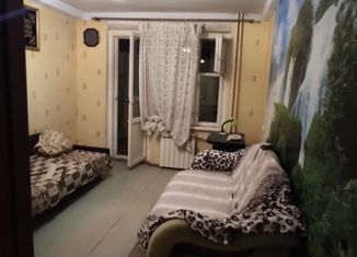 Продам 5-комнатную квартиру, 110 м2, Каспийск, Октябрьская улица, 7А