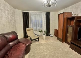 Продается 4-ком. квартира, 100.3 м2, Чебоксары, улица Строителей, 14, Ленинский район