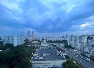 Сдаю в аренду 2-комнатную квартиру, 54 м2, Москва, улица Раменки, 7к1