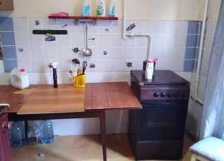 Продаю 1-ком. квартиру, 36 м2, Губкин, проспект Горняков, 11