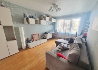 Продается 3-комнатная квартира, 76.6 м2, Санкт-Петербург, улица Бадаева, 8к2, улица Бадаева