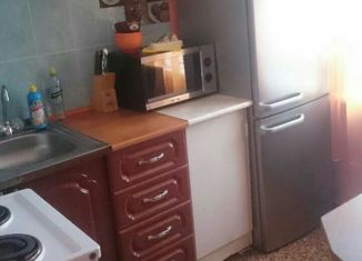 Продается двухкомнатная квартира, 45 м2, Кировск, улица Кирова, 33