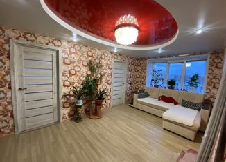 Продаю четырехкомнатную квартиру, 60 м2, Павлово, улица Гастелло, 5Б