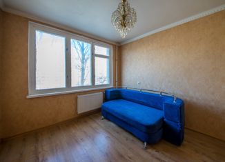 Продам 4-комнатную квартиру, 77 м2, Санкт-Петербург, улица Дыбенко, 17к1, муниципальный округ № 54