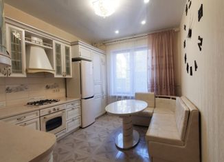 Продается двухкомнатная квартира, 67.4 м2, Дмитров, улица Семенюка, 49