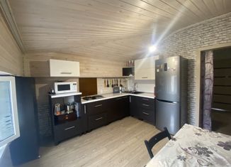 Продам трехкомнатную квартиру, 85 м2, посёлок городского типа Семендер, улица Исрафилова, 47