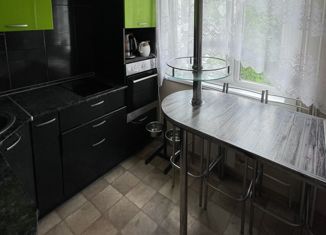 Продажа 4-ком. квартиры, 60 м2, Шелехов, 1-й микрорайон, 23