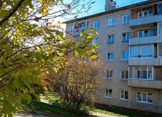 Продается 2-ком. квартира, 43.3 м2, Северск, улица Калинина, 52