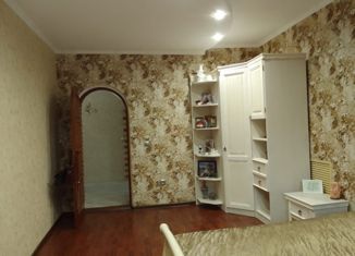 Продаю дом, 185 м2, посёлок городского типа Чишмы, Центральная улица, 15