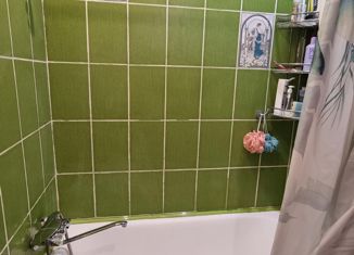 Продается двухкомнатная квартира, 42.7 м2, Москва, улица Генерала Антонова, 10, улица Генерала Антонова