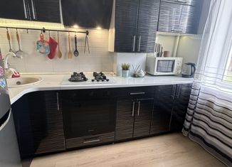 Продам двухкомнатную квартиру, 56 м2, станица Брюховецкая, улица Гоголя, 175