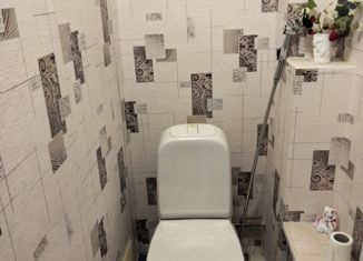 Продаю 2-ком. квартиру, 52 м2, Йошкар-Ола, Ленинский проспект, 18, микрорайон Сомбатхей