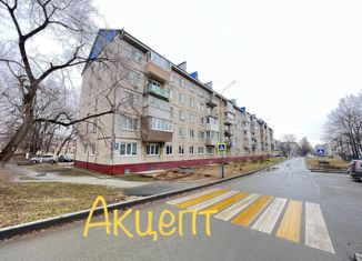Продается двухкомнатная квартира, 43.8 м2, Артём, Черноморская улица, 10