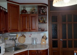 Продам четырехкомнатную квартиру, 84.8 м2, Шарыпово, 7-й микрорайон, 14