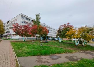 Продается 3-ком. квартира, 58.8 м2, Агидель, улица Академика Курчатова, 1/11