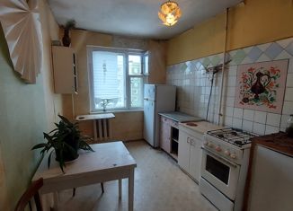 Продаю трехкомнатную квартиру, 64 м2, Нижегородская область, Космическая улица, 54