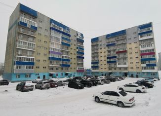 Двухкомнатная квартира на продажу, 67.4 м2, Прокопьевск, 10-й микрорайон, 25А