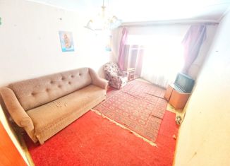 Двухкомнатная квартира на продажу, 50 м2, Вилючинск, микрорайон Северный, 12