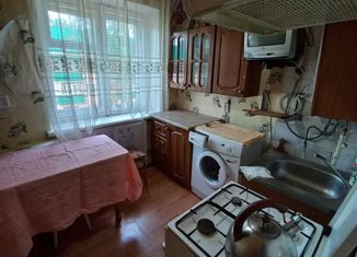 Продаю трехкомнатную квартиру, 55.6 м2, Ишимбай, улица Гагарина, 80