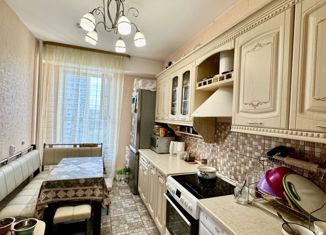Продается 3-ком. квартира, 77 м2, Томск, улица Челюскинцев, 2, Советский район